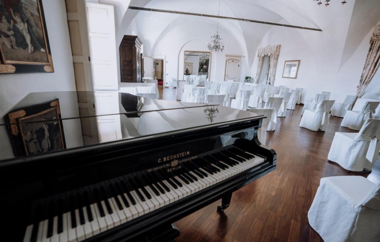 Castello Rosso Hotel Costigliole Saluzzo Ngoại thất bức ảnh