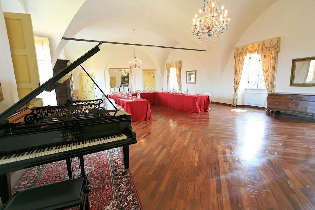 Castello Rosso Hotel Costigliole Saluzzo Ngoại thất bức ảnh