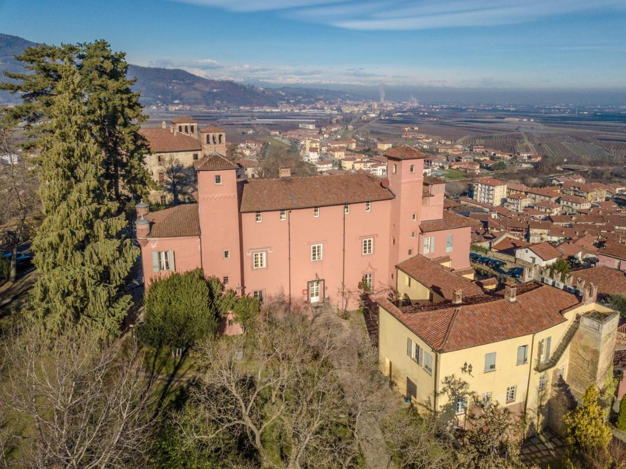 Castello Rosso Hotel Costigliole Saluzzo Ngoại thất bức ảnh