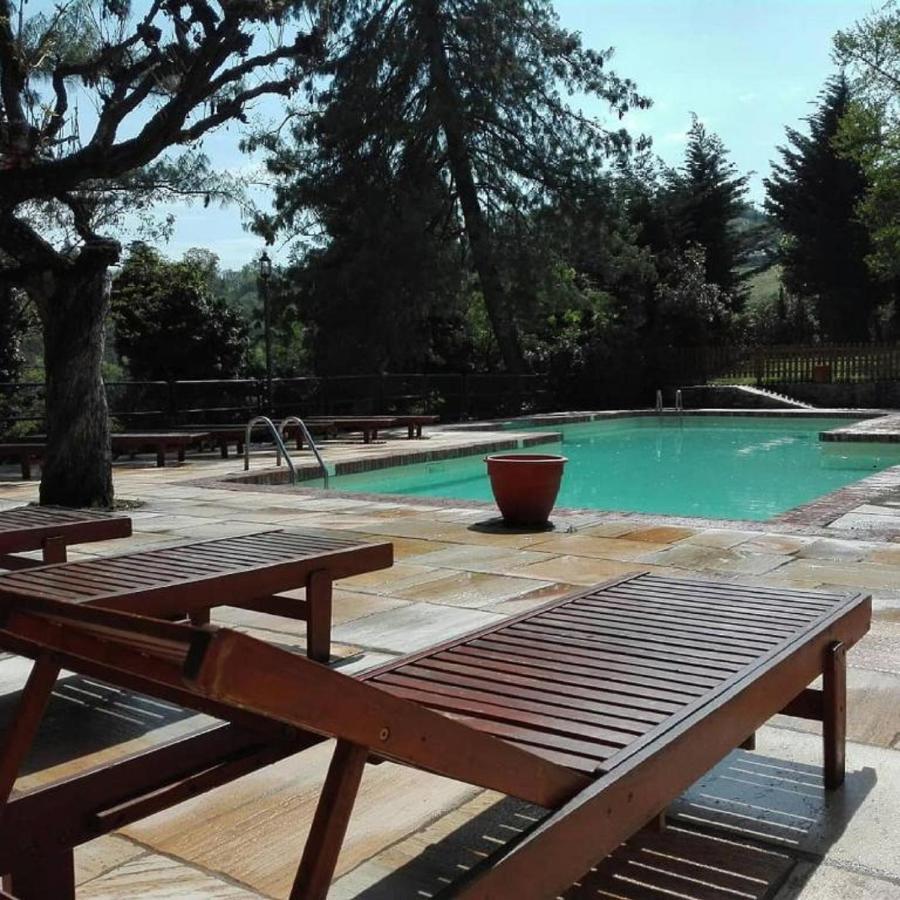 Castello Rosso Hotel Costigliole Saluzzo Ngoại thất bức ảnh