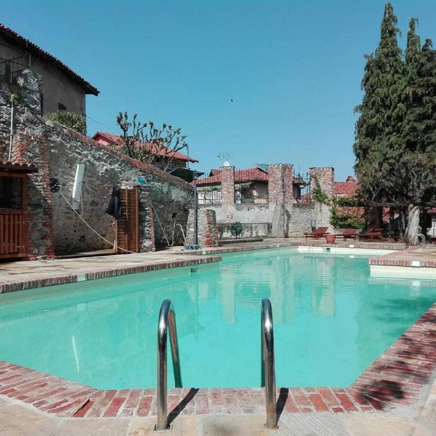Castello Rosso Hotel Costigliole Saluzzo Ngoại thất bức ảnh